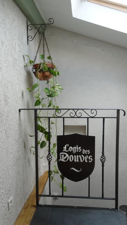 Logis Des Douves Bed & Breakfast Tiffauges Dış mekan fotoğraf